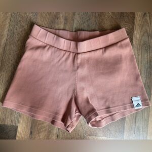 adidas Women’s Ribbed Dusty Rose Athletic Shorts Size M